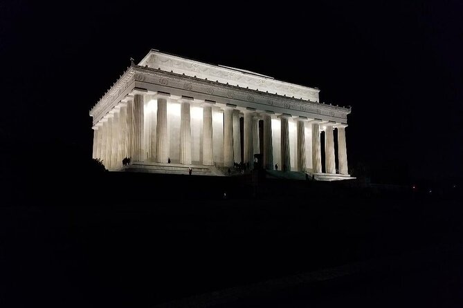 Washington DC Small-Group Evening City Tour - Capturing Unforgettable Nighttime Images of the Capital