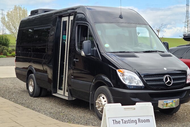 Willamette Valley Wine Tour With Lunch - Savoring the Gourmet Lunch