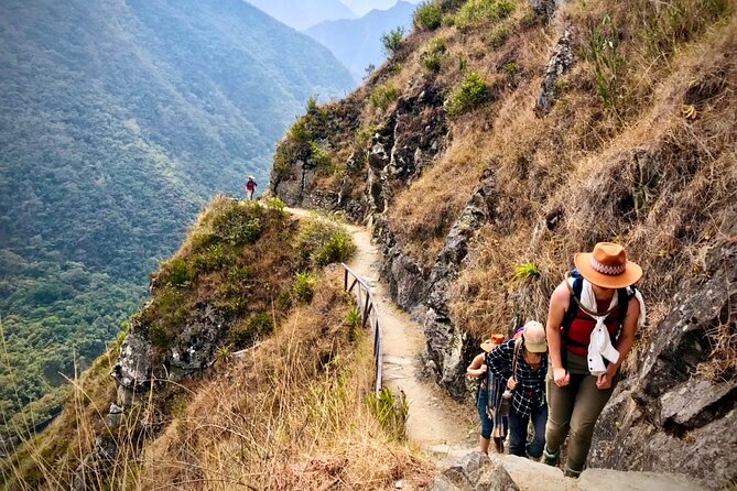 2 Day Inca Trail to Machu Picchu (Small Groups) - Exploring the Andes to the Cloud Forest