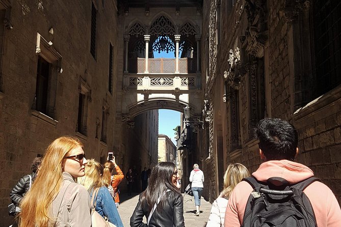 Best of Barcelona: Sagrada Familia & Park Guell Tour With Pick-Up - Marveling at the Sagrada Familia and Park Guell