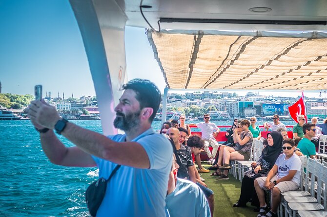 Bosphorus Cruise Boat Tour in İstanbul 3 Hours And Golden Horn - Comparing the Bosphorus Cruise to Public Ferry Options