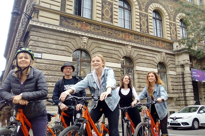 Budapest Historic Downtown Bicycle Tour in Small Groups - Tour Logistics and Recommendations