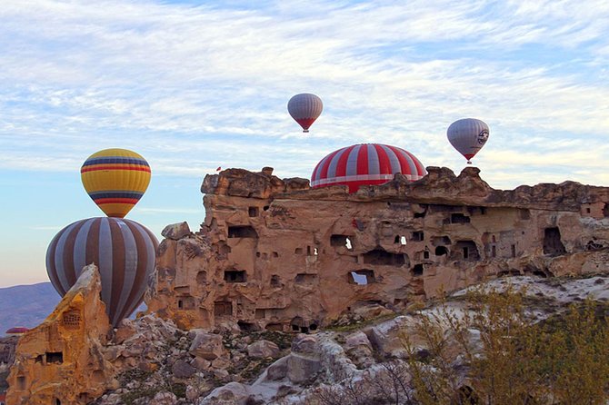 Cappadocia Red Tour (Pro Guide, Tickets, Lunch, Transfer Incl) - Uncovering the Wonders of Uçhisar Castle