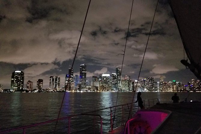 Castaway the Day: Miami Sunset Sail With Champagne - Guest Gauges