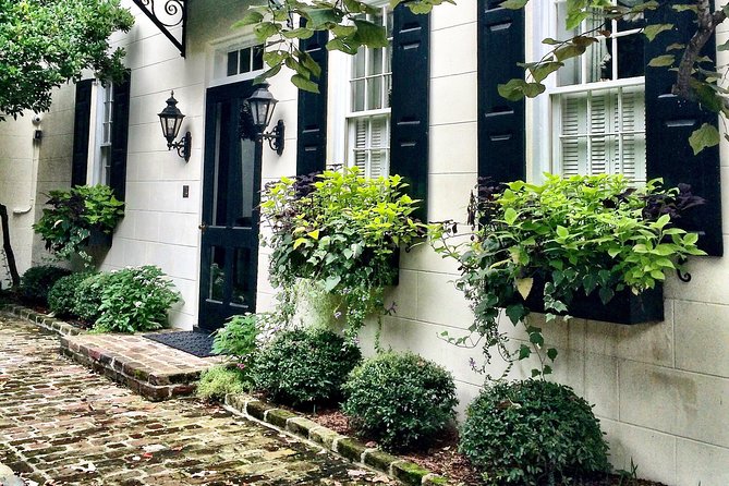 Charleston History, Homes, and Architecture Guided Walking Tour - Exploring the Historic French Quarter and South of Broad