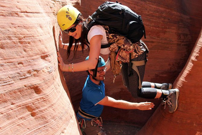 East Zion: Coral Sands Half-day Canyoneering Tour - Canyoneering Safety and Techniques