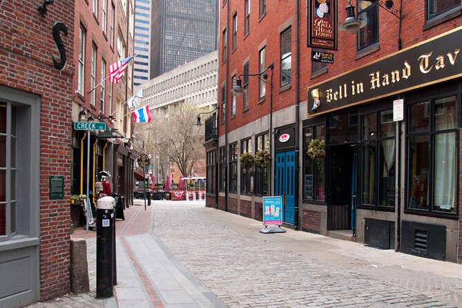Entire Freedom Trail Walking Tour: Includes Bunker Hill and USS Constitution - Meeting and Ending Points