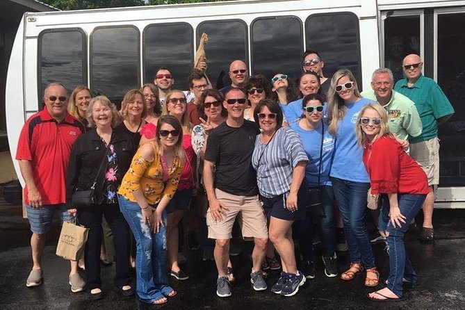 Famous Moonshine & Wine Tour From Pigeon Forge - Exploring Sevierville and Pigeon Forge