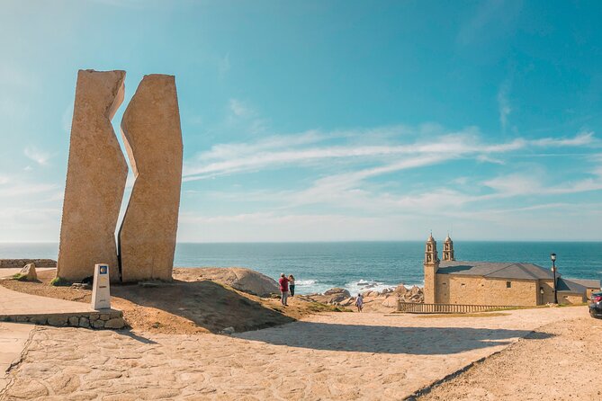 Finisterre and Costa Da Morte the Most Complete Tour From Santiago - Savoring the Galician Seafood Lunch