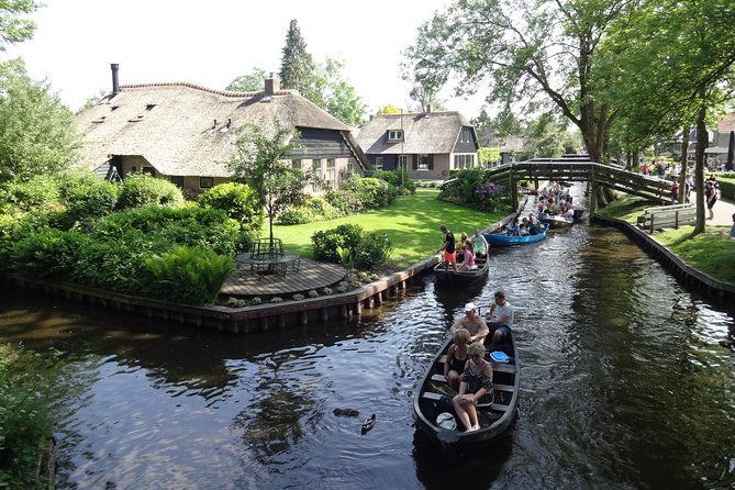 Giethoorn and Zaanse Schans Small Group Day Tour With Small Boat - Accessibility and Child Policy
