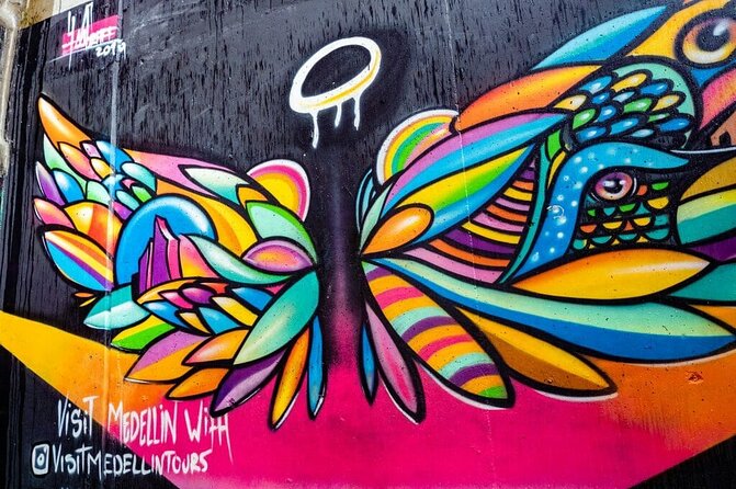 Graffiti Tour in Commune 13 Guided by Locals - Highlights of the Graffiti Tour