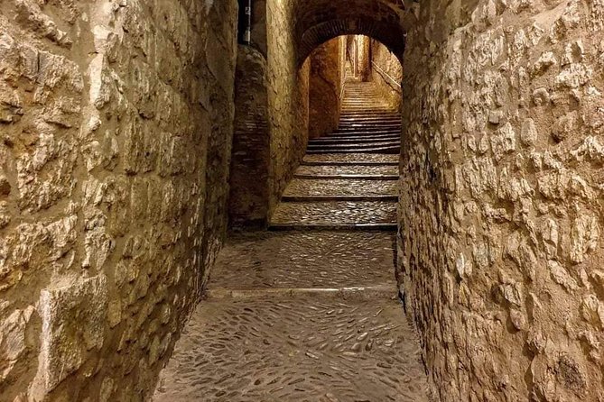 Half-Day Game of Thrones Walking Tour in Girona With a Guide - Opportunities for Photos