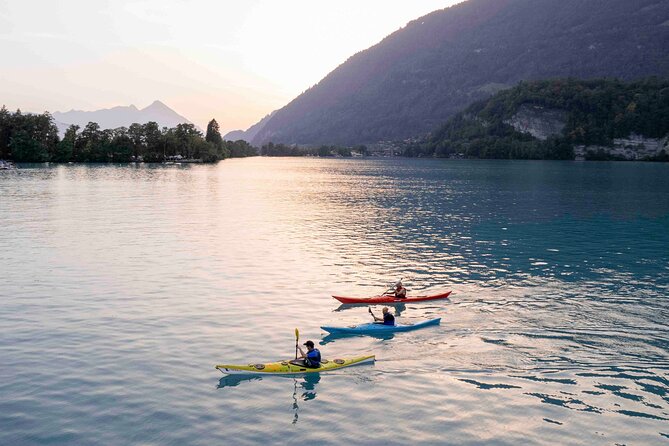 Kayak Tour of the Turquoise Lake Brienz - Capturing Memories Through Photography
