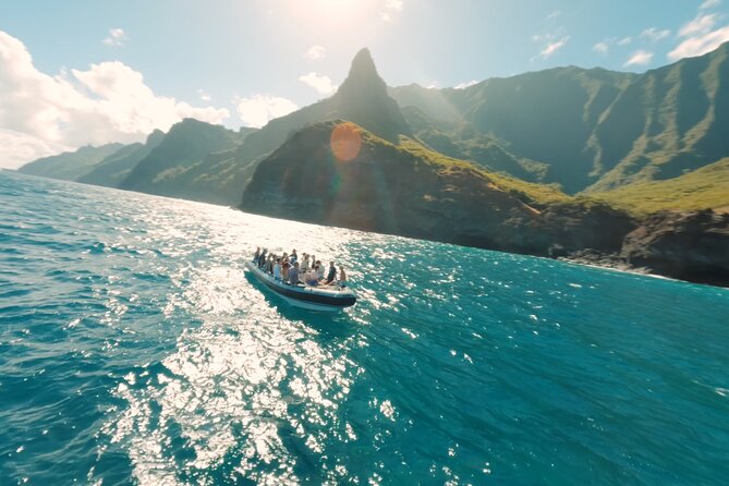 Nā Pali Coast Zodiac Raft Expedition and Snorkeling on Kauai - Exploring the Magnificent Nā Pali Coast