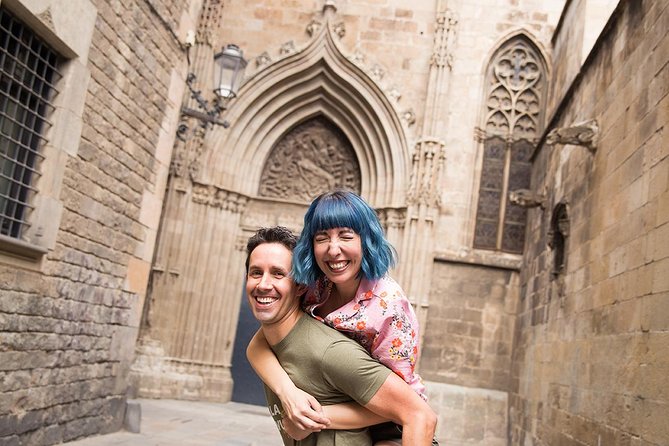 Photoshoot Tour in Barcelona Secret Corners - Capturing Memorable Moments in Barcelona