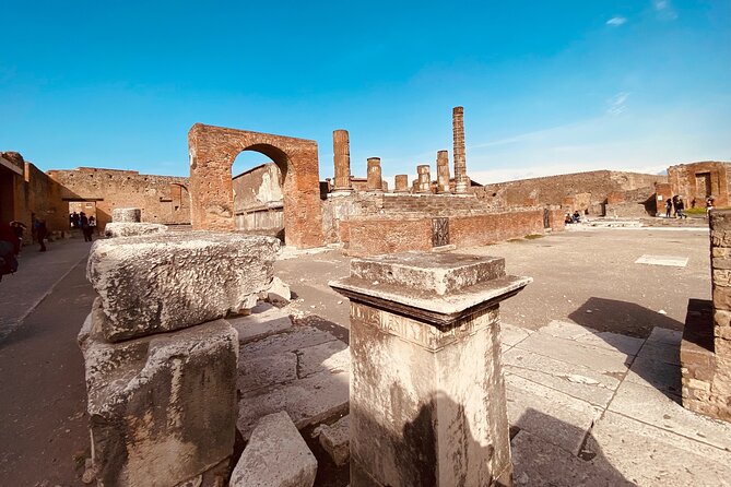 Pompeii Private Tour With an Archaeologist and Skip the Line - 3 Hours - Accessibility and Transportation