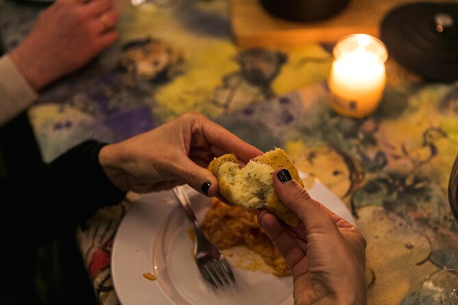 Porto Progressive Dinner Tour With Eating Europe - Connecting With Fellow Travelers