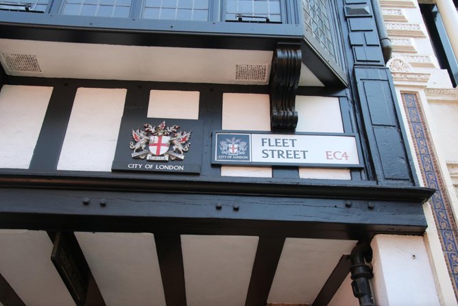 Private Group: Historical Pub Walking Tour of London - Discovering Iconic Landmarks