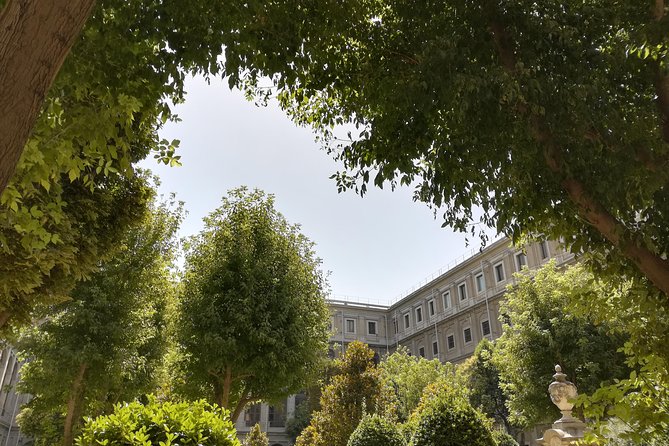 Reina Sofia Museum Small Group Tour With Skip the Line Ticket - Enriching Your Art Experience