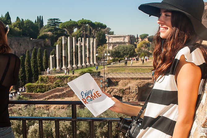 Rome: Colosseum, Forum, and Palatine Hill Tour - Discovering the Roman Forum