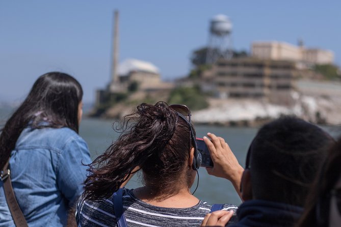 San Francisco: Golden Gate Bay Cruise - Enjoying the Scenic Views