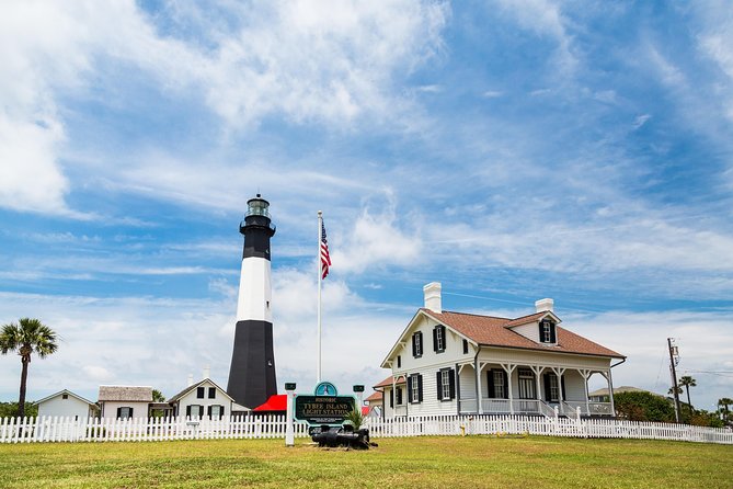 Savannah to Tybee Island With Dolphin Cruise - Important Considerations