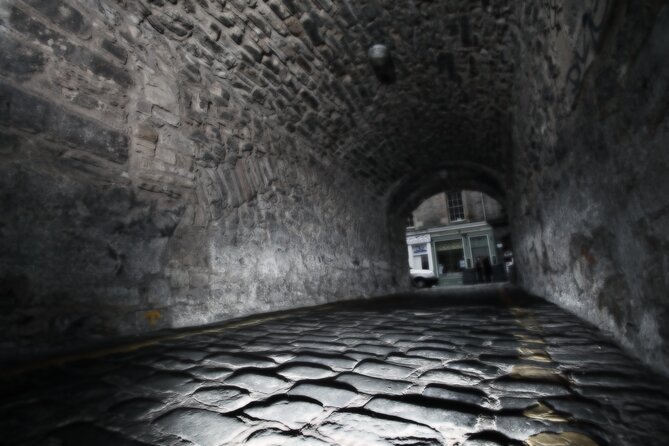 Small Group Edinburgh Underground Vaults & Graveyard Ghost Tour - Eerie Graveyard Encounters