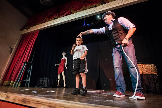 The Outta Control Magic Comedy Dinner Show in Orlando - Mixed Reviews: Highlighting Pros and Cons