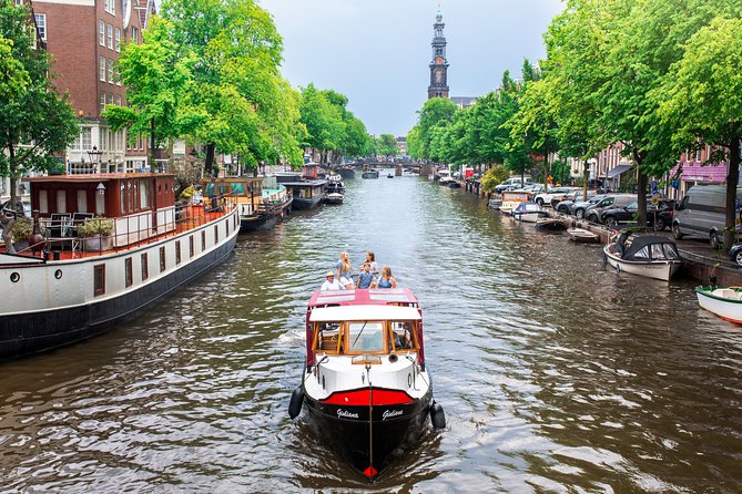 Amsterdam Small-Group Canal Cruise With Dutch Snacks and Drink - Crafting Unforgettable Memories
