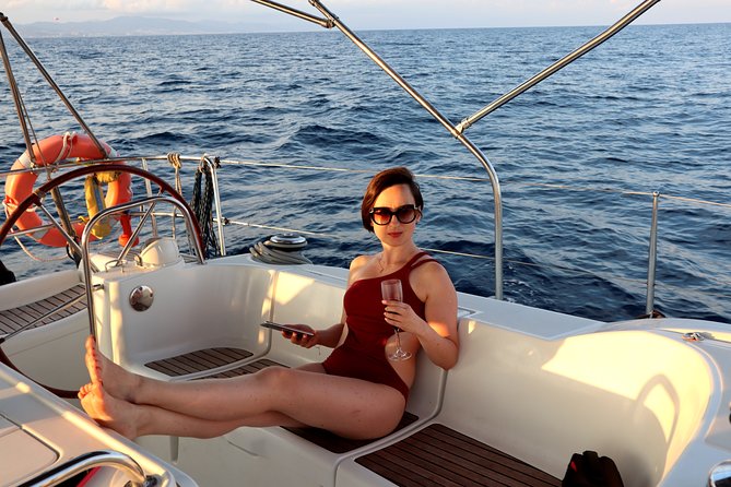 Barcelona Private Sailing Tour With Drinks for Family and Friends - Exceptional Crew and Personalized Experiences