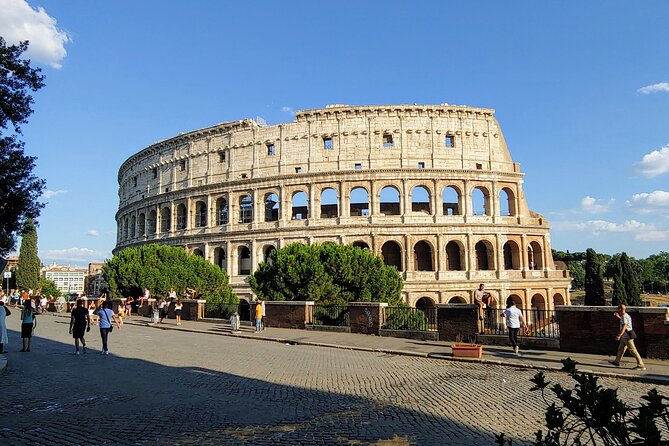 Colosseum & Ancient Rome Guided Walking Tour - Traversing the Palatine Hill