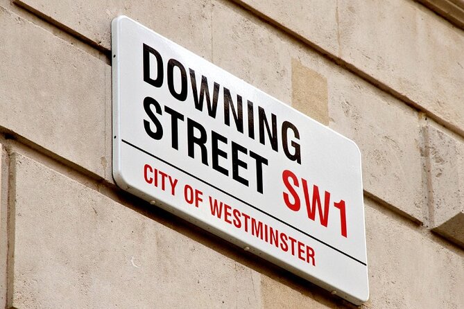 London Sightseeing Walking Tour With 30+ Sights - Immerse Yourself in Londons History