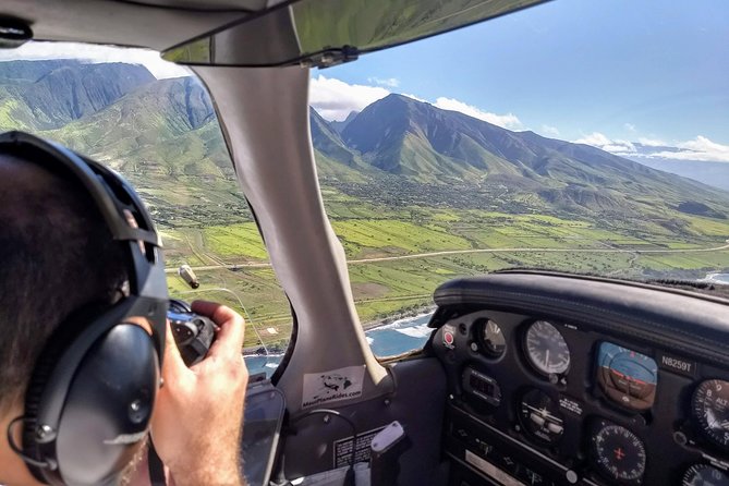 Maui Circle Island-PRIVATE- Air Tour: up to 5: Waterfalls & Lava! - A Personalized and Exclusive Experience