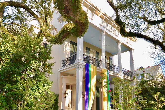 New Orleans Garden District and Lafayette Cemetery Tour - Capturing the Essence of New Orleans History and Architecture