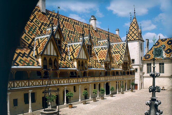 Small-Group Full-Day Tour of Côte De Nuits, Côte De Beaune Vineyards and Beaune Historical District - Wandering the Beaune Historical District