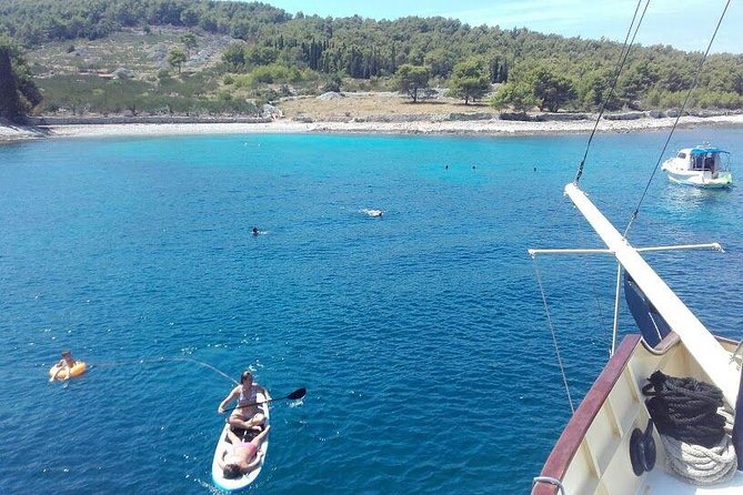 All Inclusive Brac and Solta Islands Swimming Cruise - Key Points