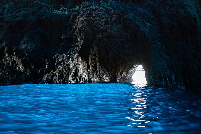 Capri Small Group Boat Day Tour From Sorrento - Key Points