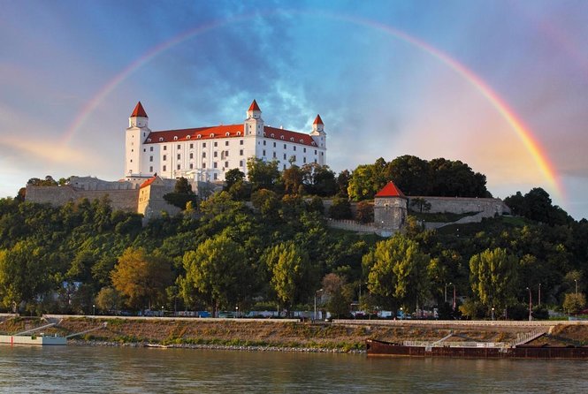 City & Castle Tour - Introduction to Bratislava - Tip-Based Tour - Key Points