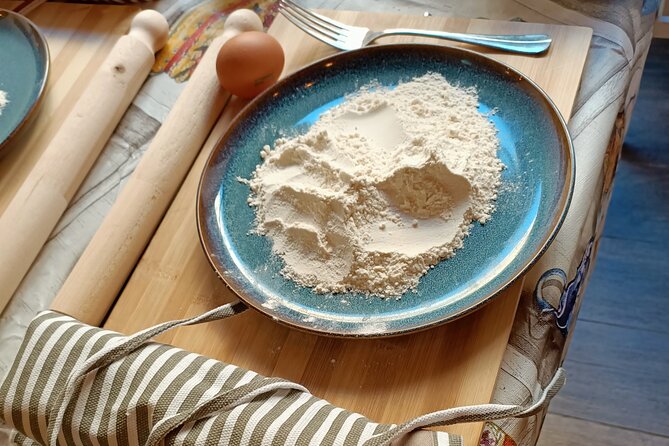Cooking Class in Rome: Make Fettucine & Tiramisù With Chef Paolo - Key Points