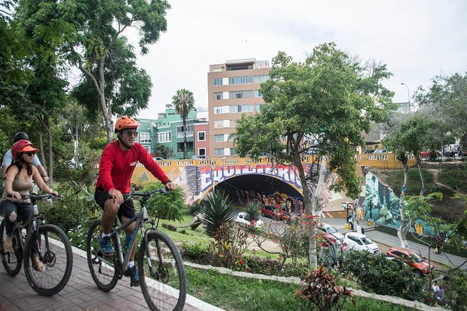Explore Lima On Bike: Coast Cycling Adventure - Bicycles and Helmets