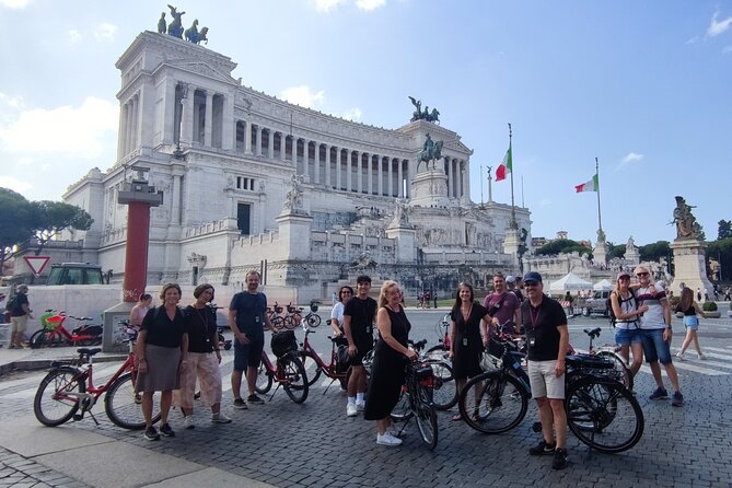 Highlights of Rome Bike Tour (Inlcuding Jubilee Sights) - Key Points