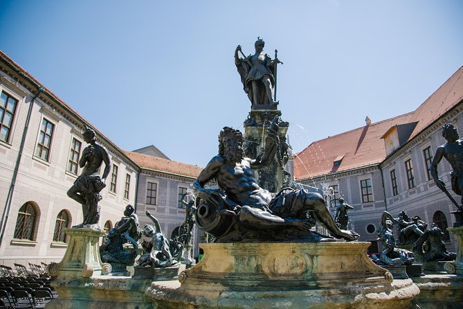 Munich City Bike Tour + Beer Garden Lunch Stop - Key Points