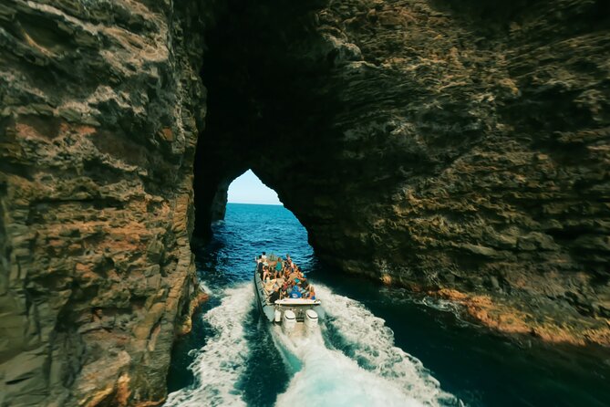 Nā Pali Coast Zodiac Raft Expedition and Snorkeling on Kauai - Key Points