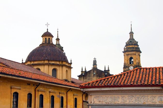 Rent a Local Friend in Bogota - Key Points