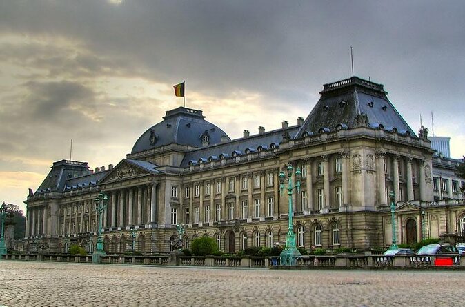 Tell Me About Brussels! | First Day Must-Do | Local Storytellers - Key Points
