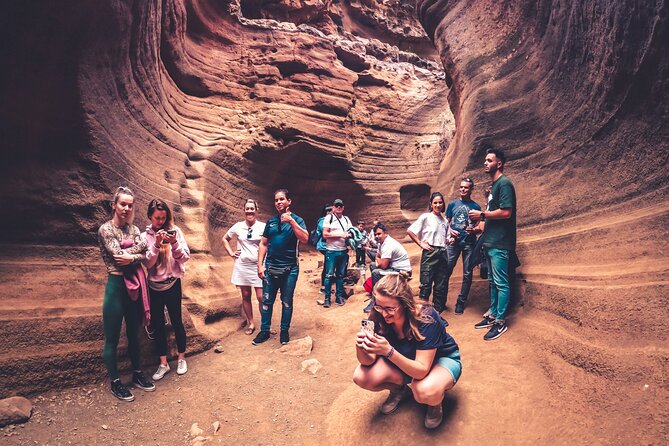 The Red Canyon Tour - Small Group Trip With Local Food Tasting ツ - Key Points