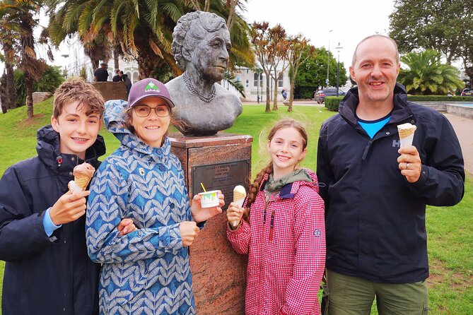 The Story of Agatha Christies Extraordinary Life - Key Points
