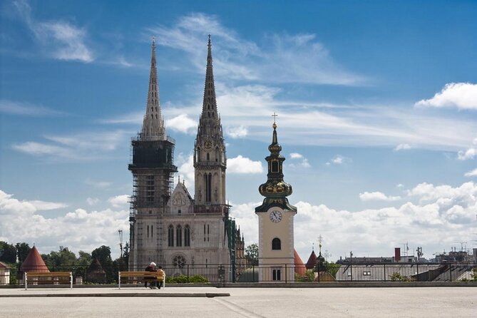 Zagreb Small Group Walking Tour With WW2 Tunnels - Key Points