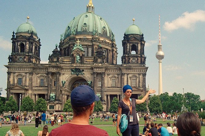 Berlin History Walking Tour With a French-Speaking Guide - Key Sites on the Tour