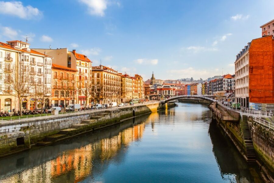 1-Hour Bilbao city Boat Tour or 2-Hour cruise to Portugalete - Exploring Bilbao’s Landmarks from the Estuary